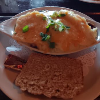 The Harp Bar And Restaurant - Cottage Pie $16.00 was great - Irish Near Me - Kent, Washington