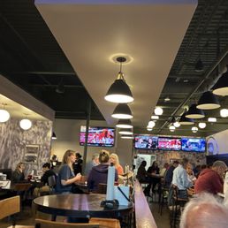 Bar indicating a few of the tvs