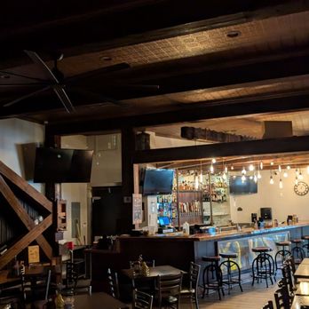 Three Pines Bistro & Bar - Pub - Comfort Food Near Me - Colfax, California