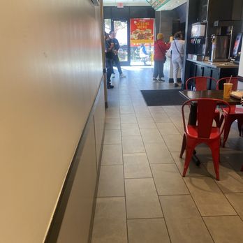 El Pollo Loco - Hallway from small dining room in corner. - Mexican Near Me - Hayward, California El Pollo Loco - Hallway from small dining room in corner. - Mexican Near Me - Hayward, California