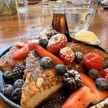 Mesler Kitchen Bar Lounge - French Toast - New American Near Me - Chicago, Illinois Mesler Kitchen Bar Lounge - French Toast - New American Near Me - Chicago, Illinois