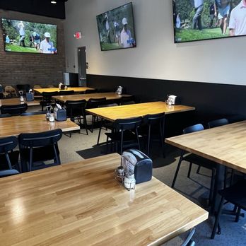 Lamppost Pizza & Brewery - Breweries Near Me - Lake Forest, California