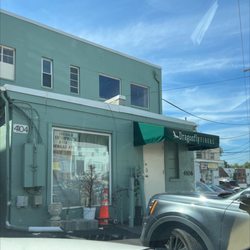 Dragonfly Fibers - This place was closed. No sign and no messages on the phone