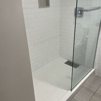 Flamingo Las Vegas - Fixed Shower Door Missing Curtain - Hotels Near Me - Las Vegas, Nevada Flamingo Las Vegas - Fixed Shower Door Missing Curtain - Hotels Near Me - Las Vegas, Nevada