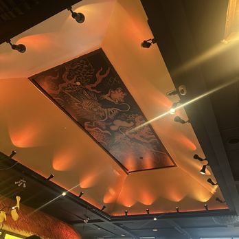EAT'S SUSHI - Inside - Sushi Bars Near Me - Costa Mesa, California