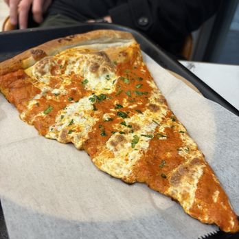 La Pizza Italia - Vodka Slice AMAZING - Pizza Near Me - Brooklyn, New York La Pizza Italia - Vodka Slice AMAZING - Pizza Near Me - Brooklyn, New York