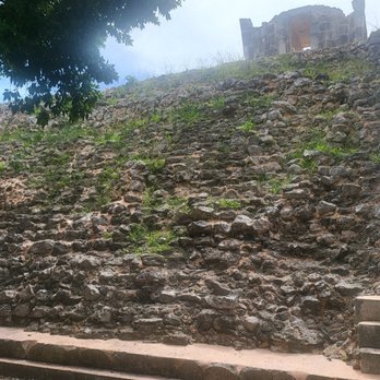 Chichen Itza - Perfect hand formed stones - Tours Near Me - Chichén Itzá, YUC