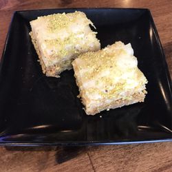 Bread Bites Mediterranean - Pistachio Baklava
