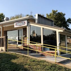 Harley's Hideaway Bar & Grill - Building Exterior