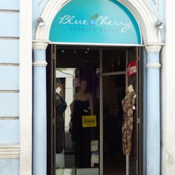 Blue Cherry - Entrada de la tienda