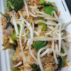 Esan Thai Food Cart - Pad Kee Mao