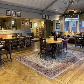 The New Forest - Restaurant dining, many different seating options. Makes for a warm and inviting atmosphere - Pubs Near Me - Southampton, HAM The New Forest - Restaurant dining, many different seating options. Makes for a warm and inviting atmosphere - Pubs Near Me - Southampton, HAM