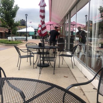 Shane's Deli - Outdoor seating - Delis Near Me - Wheaton, Illinois