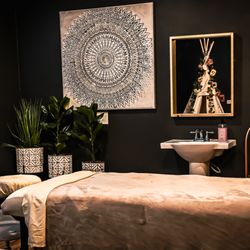 Native Zen Massage - Massage room