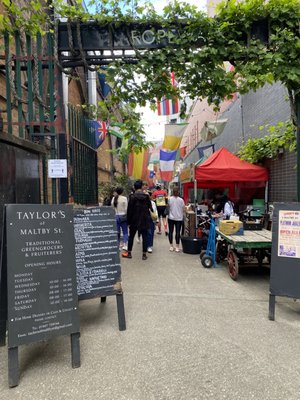 Maltby Street Market by null