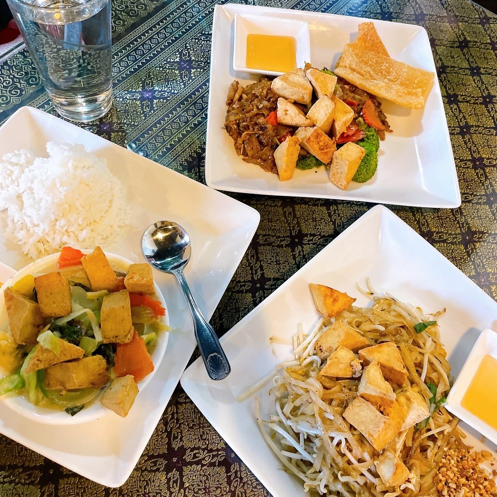 Thai Thai - Top to bottom: Pad See Ew, Green Curry, Pad Thai - Thai Near Me - Carson City, Nevada Thai Thai - Top to bottom: Pad See Ew, Green Curry, Pad Thai - Thai Near Me - Carson City, Nevada