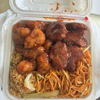 Pots n' Woks - Vegan orange chicken Vegan bbq pork Chow mein Fried rice - Chinese Near Me - Whittier, California Pots n' Woks - Vegan orange chicken Vegan bbq pork Chow mein Fried rice - Chinese Near Me - Whittier, California