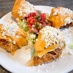 La Victoria - Chicken roll