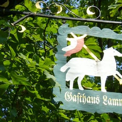 Lamm im Kau