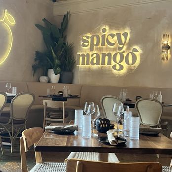 Spicy Mango - Beautiful decor - Caribbean Near Me - New Orleans, Louisiana Spicy Mango - Beautiful decor - Caribbean Near Me - New Orleans, Louisiana