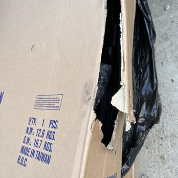Holley Performance Products - Box was open fender not wrapped - Bowling Green, Kentucky