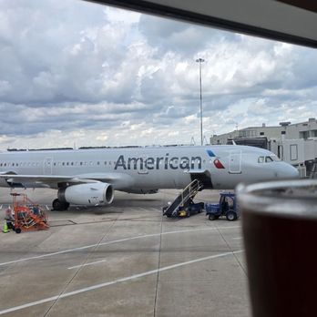 American Airlines - Waiting to board - Airlines Near Me - Chicago, Illinois