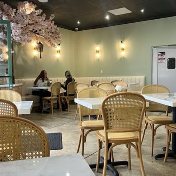 Luua Caffe - Inside - Breakfast & Brunch Near Me - Inglewood, California Luua Caffe - Inside - Breakfast & Brunch Near Me - Inglewood, California