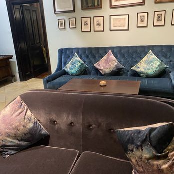 The Cinnamon Club - Waiting area - Indian Near Me - London, XGL The Cinnamon Club - Waiting area - Indian Near Me - London, XGL