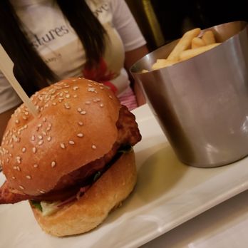 Chez Ribe - Chicken Sandwich.. Delicious - Brasseries Near Me - Paris, 75 Chez Ribe - Chicken Sandwich.. Delicious - Brasseries Near Me - Paris, 75