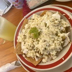 Las Brujitas - Chilaquiles