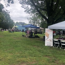 Glastonbury Farmers Market - Live Music