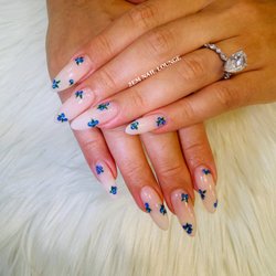2EM Nail Lounge