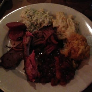 Hendricks BBQ - Clockwise from top....coleslaw, mac-n-cheese, corn casserole, beans, baby back, brisket, sausage. Pulled pork in the middle. - Barbeque Near Me - St Charles, Missouri