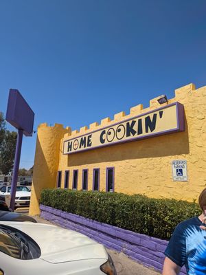 Bennys at Earls castle by null