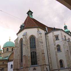 Graz Dom - Grazer Dom mit dem Mausoleum und der Katharinenkirche, vom Burgtor aus gesehen