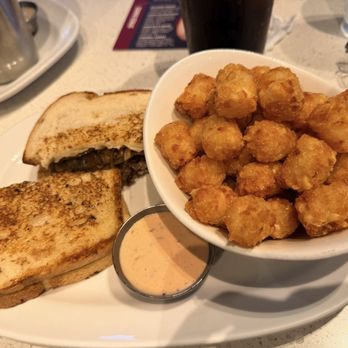 The Counter - Patty melt sub the beef with turkey patty and tots - Burgers Near Me - Honolulu, Hawaii The Counter - Patty melt sub the beef with turkey patty and tots - Burgers Near Me - Honolulu, Hawaii