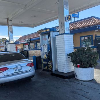 Halal King kitchen - At the gas station next to Halal Kung - Burgers Near Me - Richmond, California