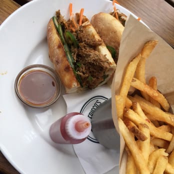 Del Frisco's Grille - New American Near Me - Hoboken, New Jersey