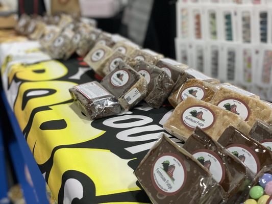 Rooster's Gourmet Popcorn