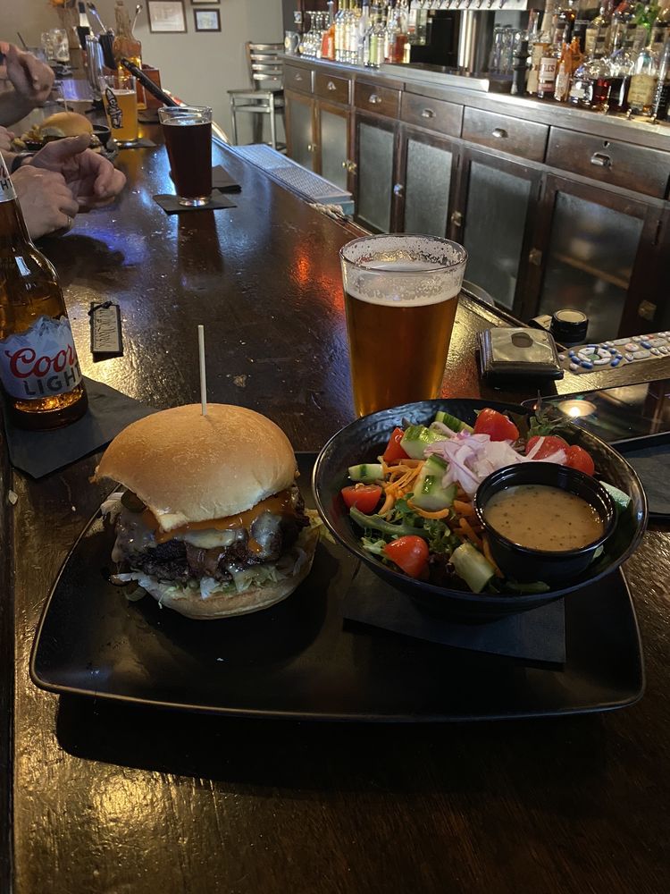 Social spots from Wolf's Pub