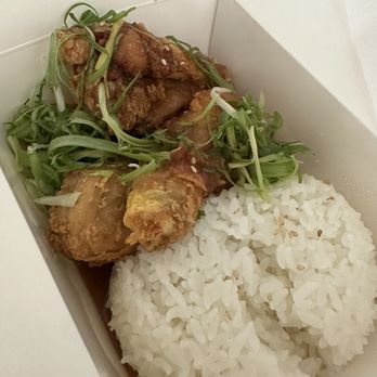 Vons Chicken - Crispy padak chicken with green onions. Lunch portion 4 pieces - Chicken Wings Near Me - Livermore, California Vons Chicken - Crispy padak chicken with green onions. Lunch portion 4 pieces - Chicken Wings Near Me - Livermore, California