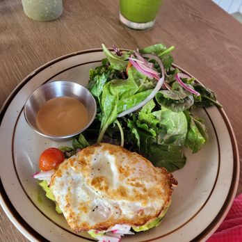 Fresh & Yummy Cafe - Avocado omelet - Breakfast & Brunch Near Me - Los Angeles, California