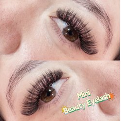 Mini Beauty Eyelash - Hybrid lashes done by Mini Beauty Eyelash