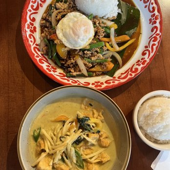 Monsoon Siam - Green Curry and Ka Pow Mince Chicken with Fried Egg - Thai Near Me - Charlottesville, Virginia Monsoon Siam - Green Curry and Ka Pow Mince Chicken with Fried Egg - Thai Near Me - Charlottesville, Virginia