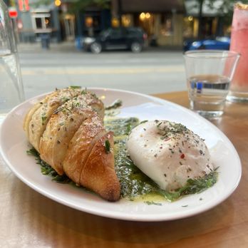 Von's 1000Spirits - Basil almond pesto Whole Milk Creamy Burrata Spread with Our Sourdugh Baguette - New American Near Me - Seattle, Washington