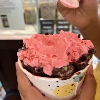 MARBLE SLAB CREAMERY - 28 Photos & 27 Reviews - 12510 ...
