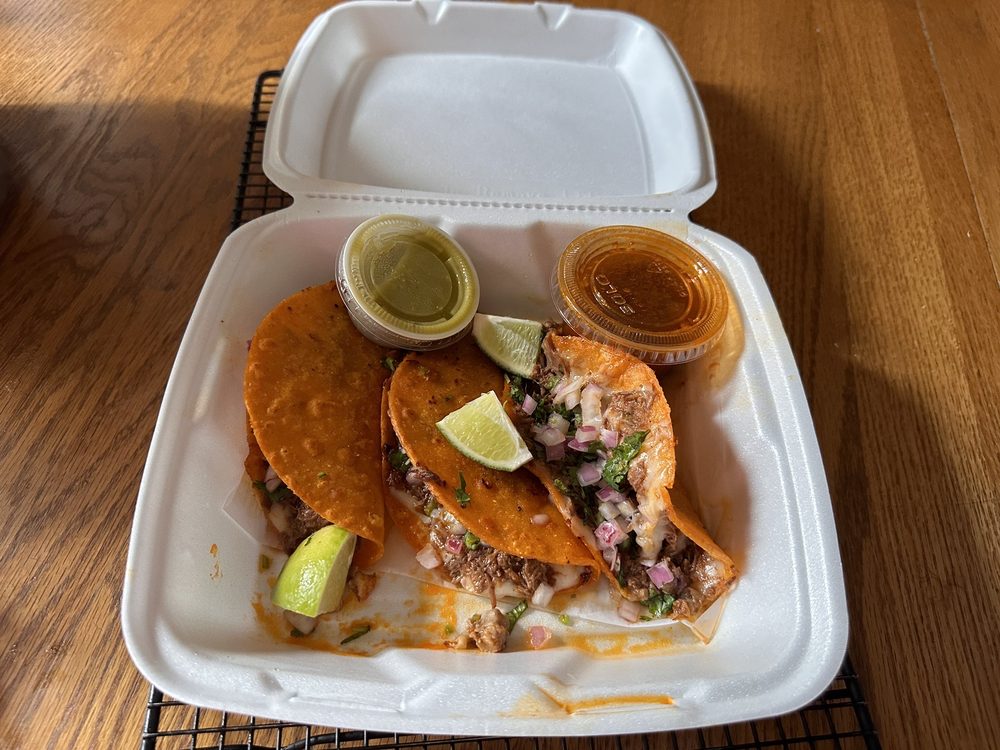 Monterrey Tacos Logo
