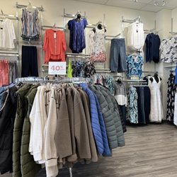 Suzanne's & Jenny's - Inside clothing selection