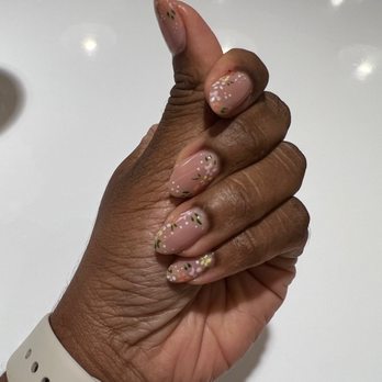 Lux Nail Salon - Nail Salons Near Me - Honolulu, Hawaii Lux Nail Salon - Nail Salons Near Me - Honolulu, Hawaii