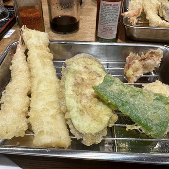 Tempura Kiki - Tempura came in two separate servings, which meant I didn't have to rush to eat them all. - Japanese Near Me - Honolulu, Hawaii Tempura Kiki - Tempura came in two separate servings, which meant I didn't have to rush to eat them all. - Japanese Near Me - Honolulu, Hawaii